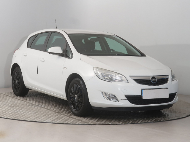 Opel Astra 2012