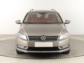 Volkswagen Passat - 2012