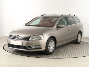Volkswagen Passat - 2012