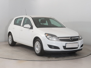 Opel Astra, 2013