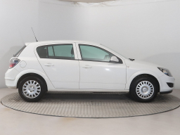Opel Astra 2013