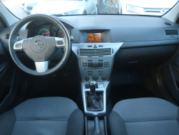 Opel Astra 2013