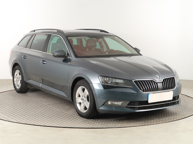 Škoda Superb 2015