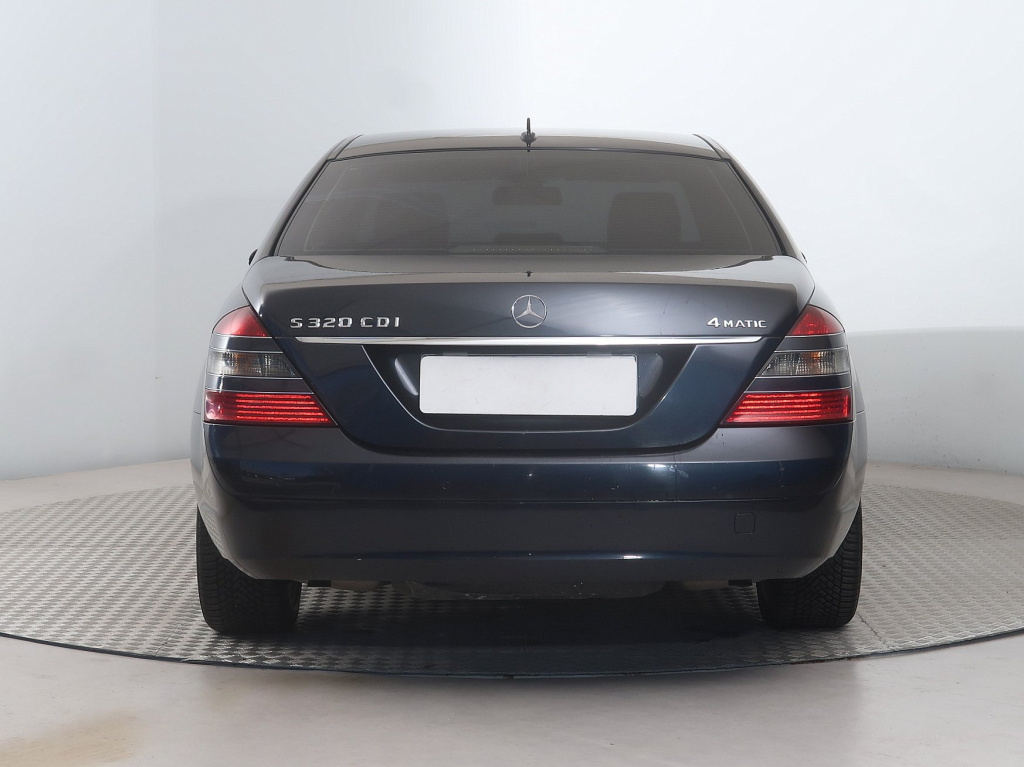 Mercedes-Benz S