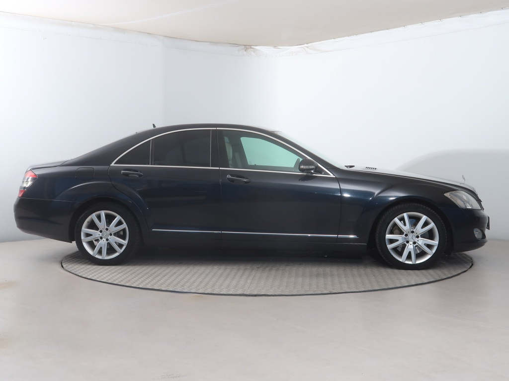 Mercedes-Benz S