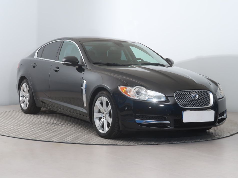 Jaguar XF - 2010