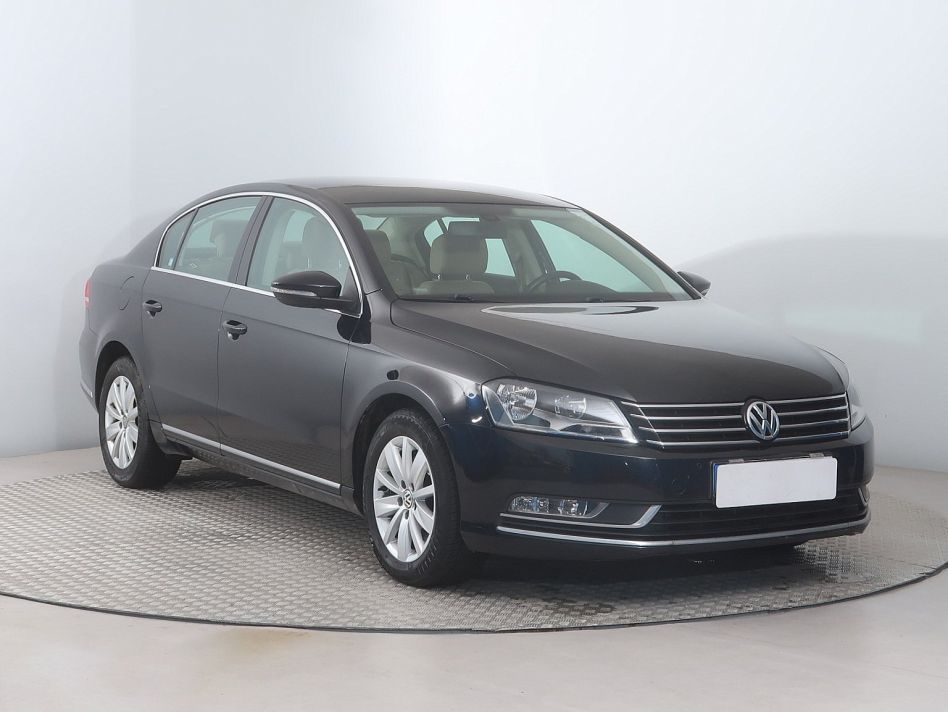 Volkswagen Passat - 2012