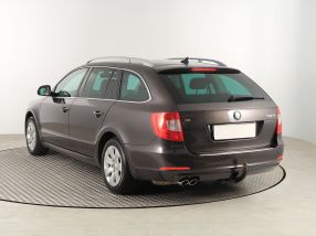 Skoda Superb - 2011