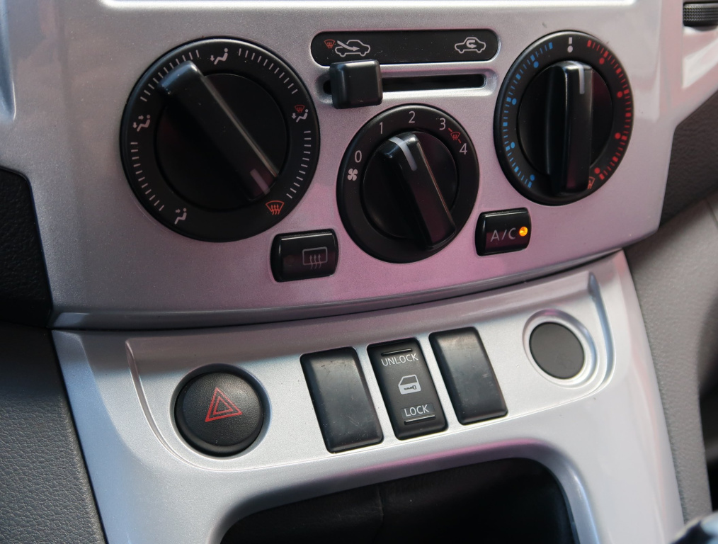 Nissan NV200
