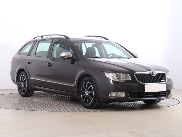 Škoda Superb 2011