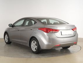 Hyundai Elantra - 2011