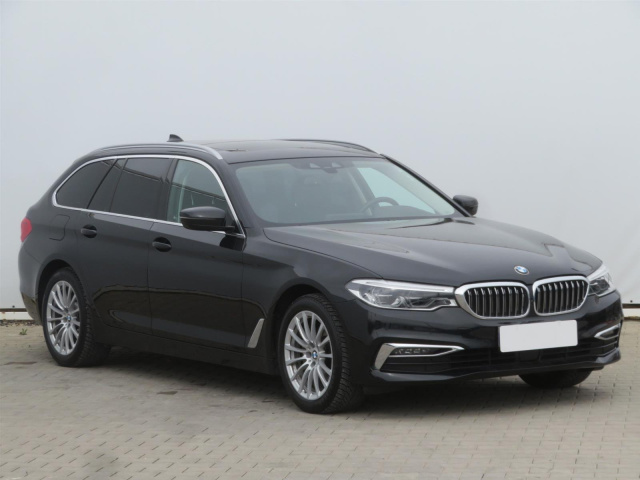 BMW 5 2019