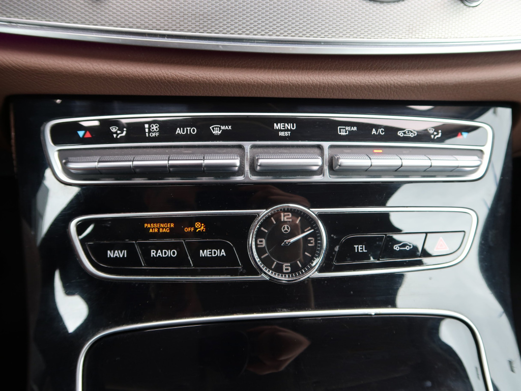 Mercedes-Benz E