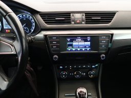 Škoda Superb 2015