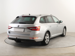 Škoda Superb 2015