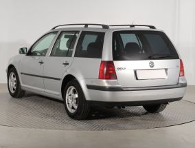 Volkswagen Golf - 2004