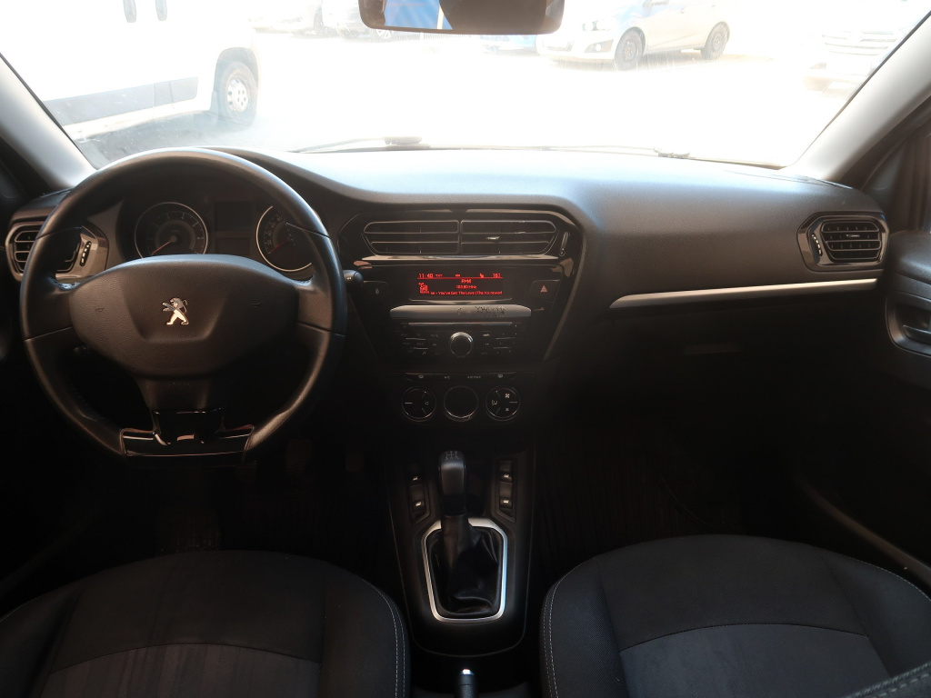 Peugeot 301