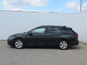 Volkswagen Golf - 2021