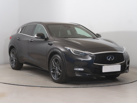 Infiniti Q30