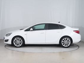 Opel Astra - 2014
