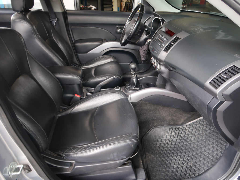 Peugeot 4007