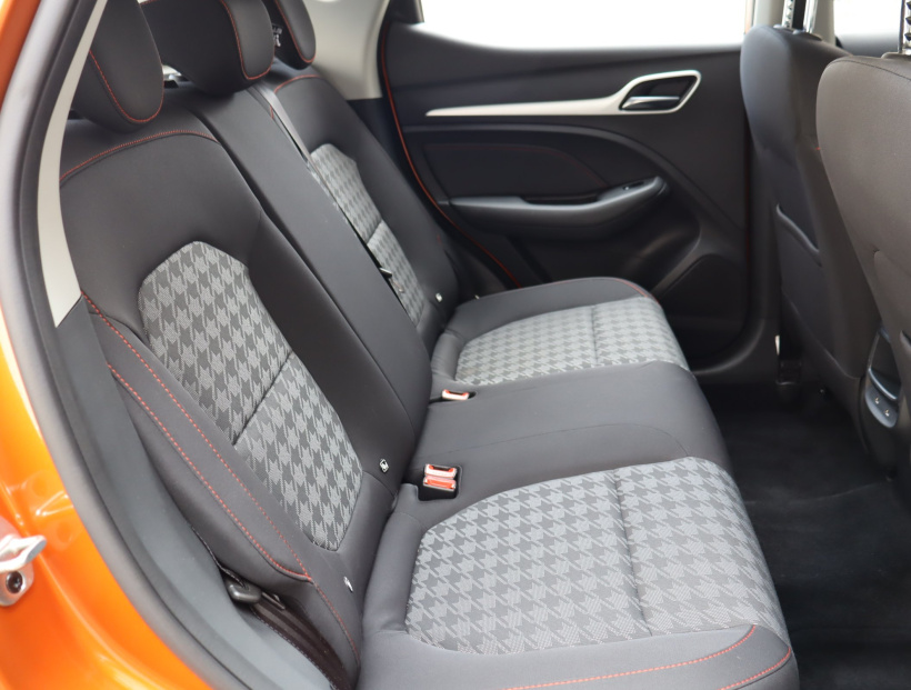 MG ZS SUV, 2025