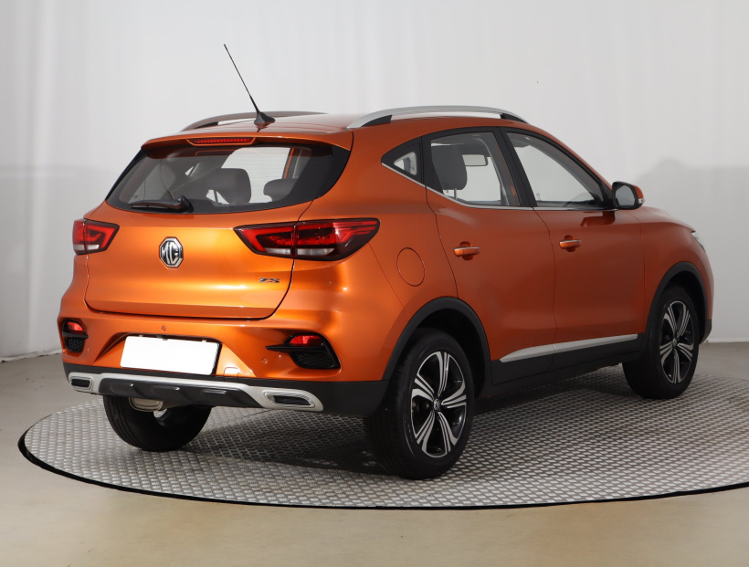 MG ZS SUV, 2025
