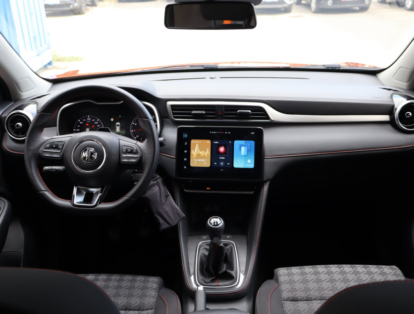MG ZS SUV, 2025