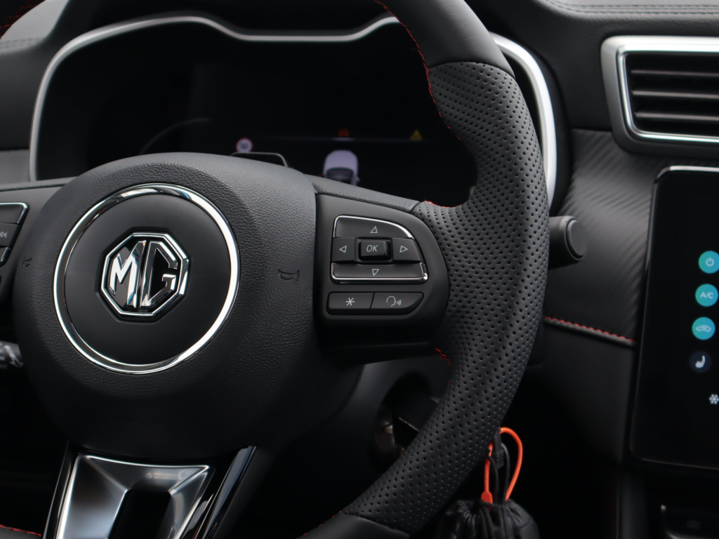 MG ZS SUV