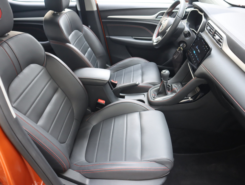 MG ZS SUV, 2025