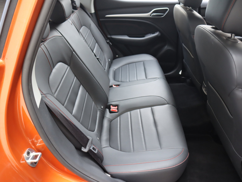 MG ZS SUV, 2025