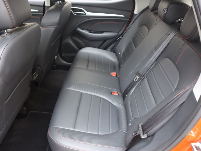 MG ZS SUV, 2025
