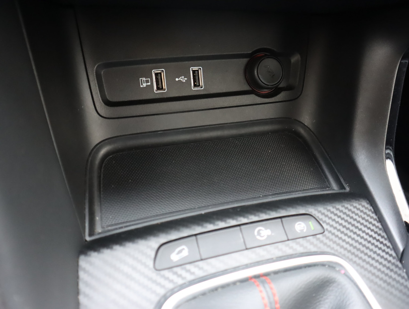 MG ZS SUV, 2025