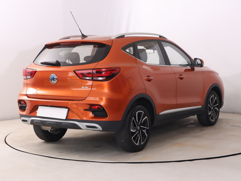 MG ZS SUV, 2025