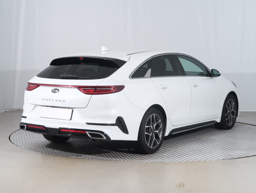 Kia ProCeed