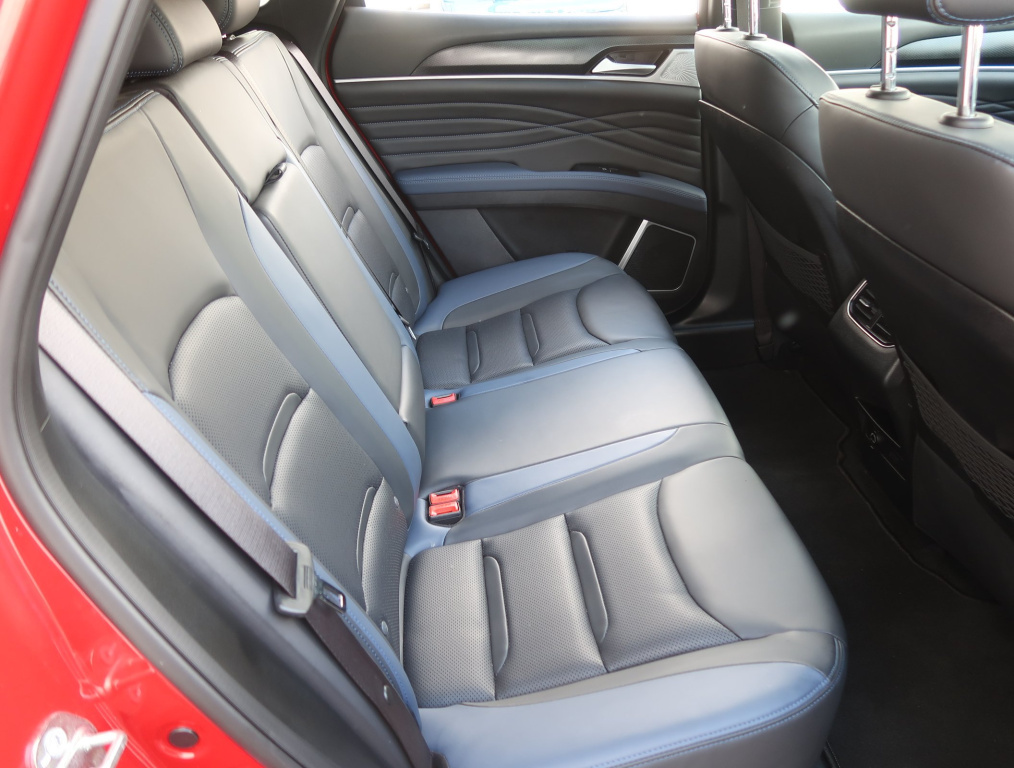 Dongfeng Fengon 5