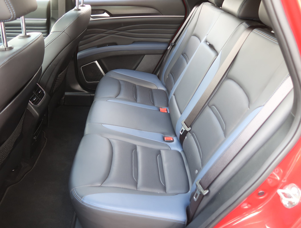 Dongfeng Fengon 5