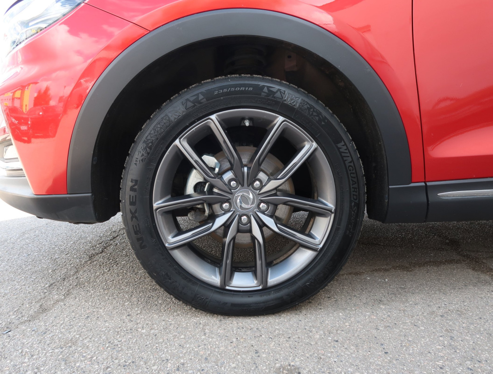 Dongfeng Fengon 5