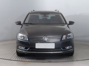 Volkswagen Passat - 2011