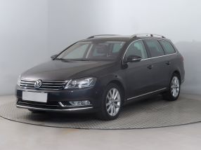 Volkswagen Passat - 2011