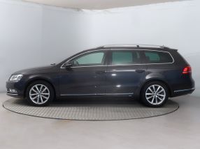Volkswagen Passat - 2011