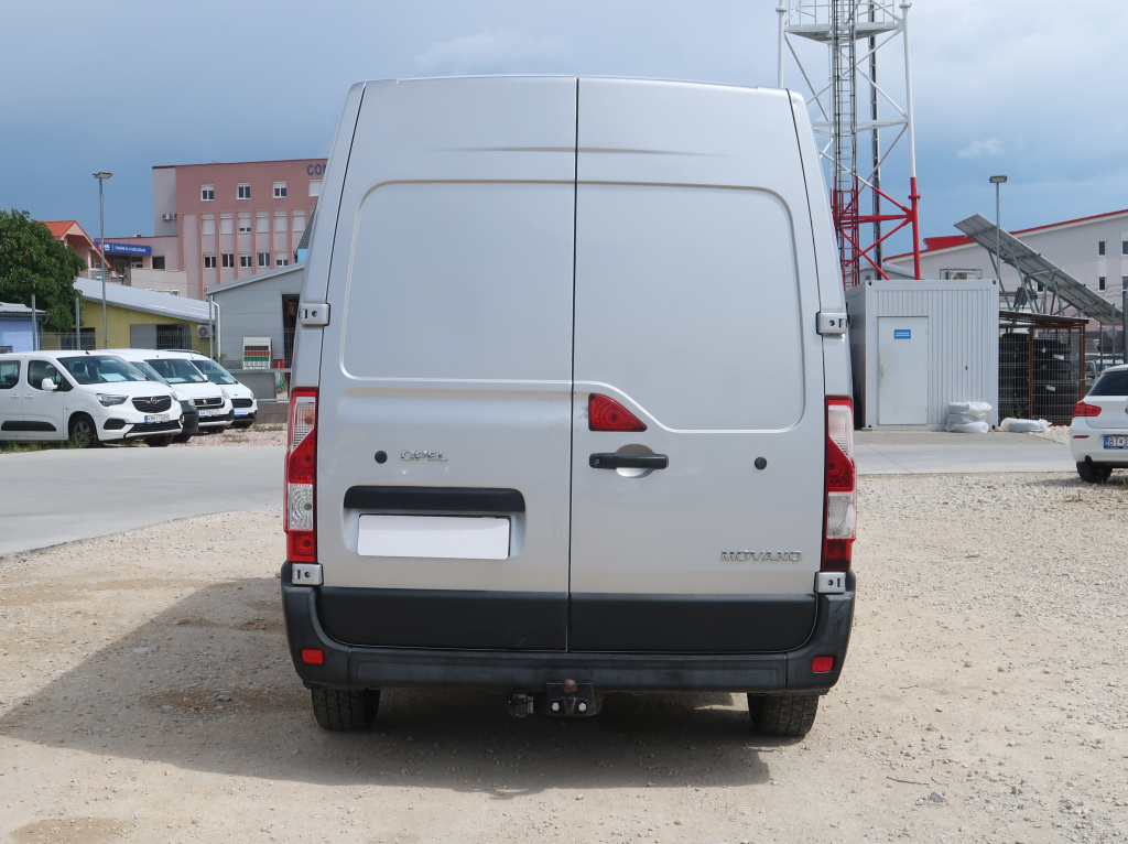 Opel Movano