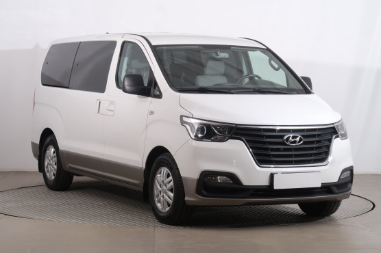 Hyundai H-1 Tour
