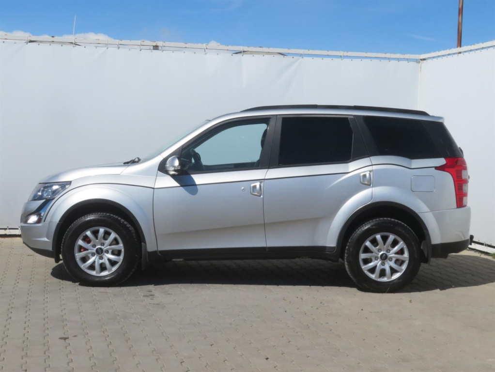 Mahindra XUV 500
