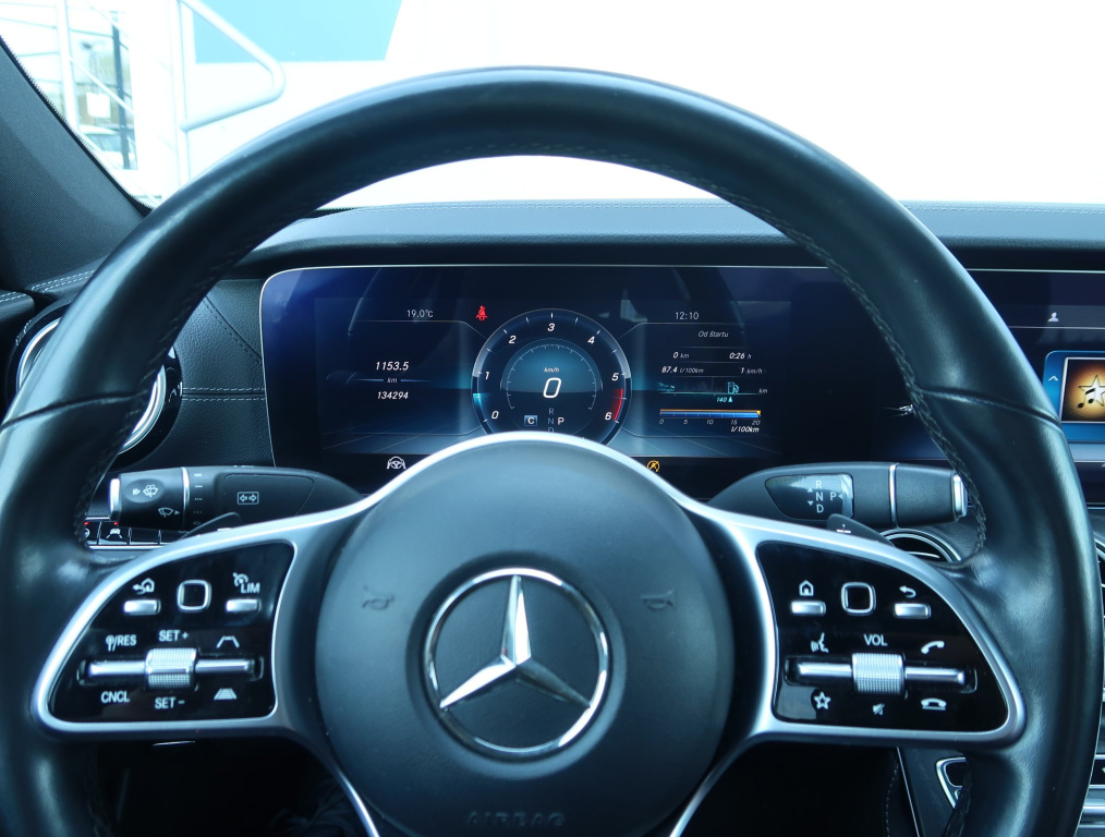 Mercedes-Benz E
