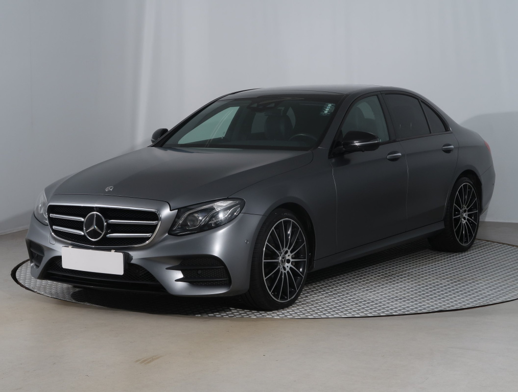 Mercedes-Benz E