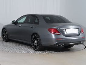 Mercedes-Benz E - 2019