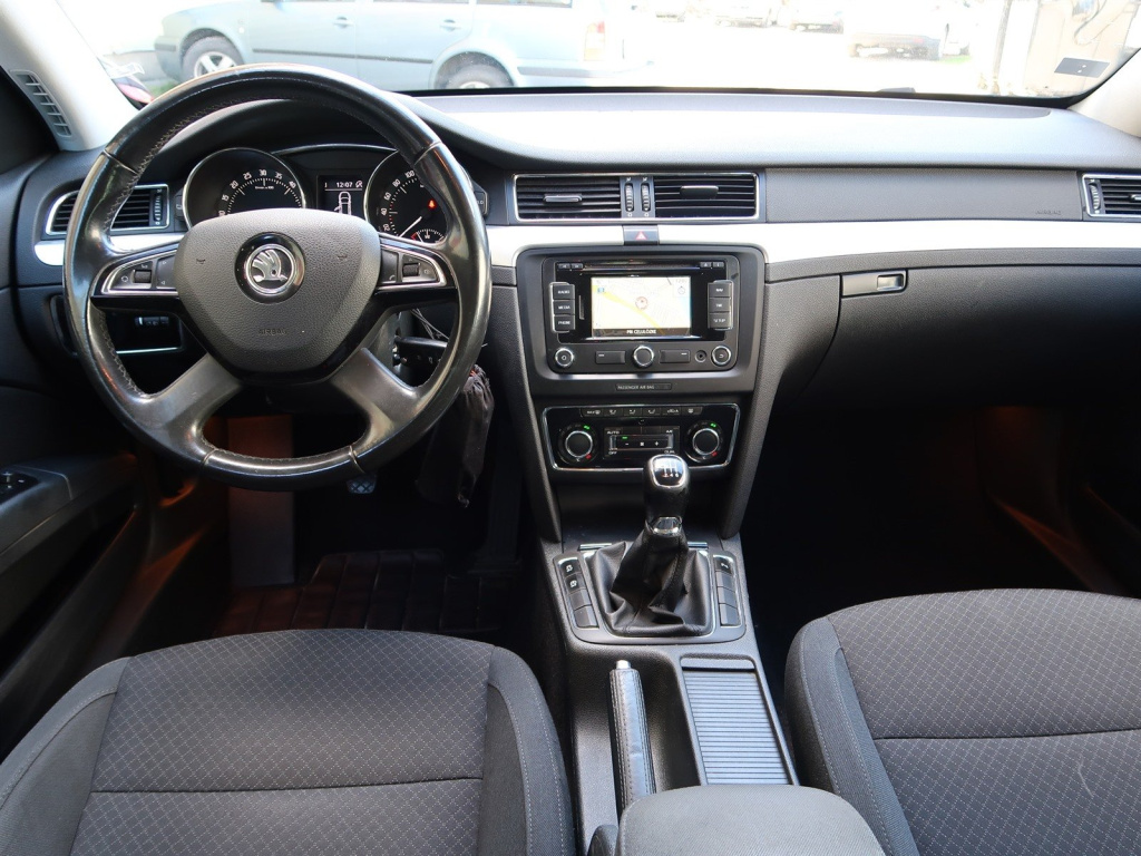 Škoda Superb