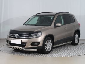 Volkswagen Tiguan - 2012