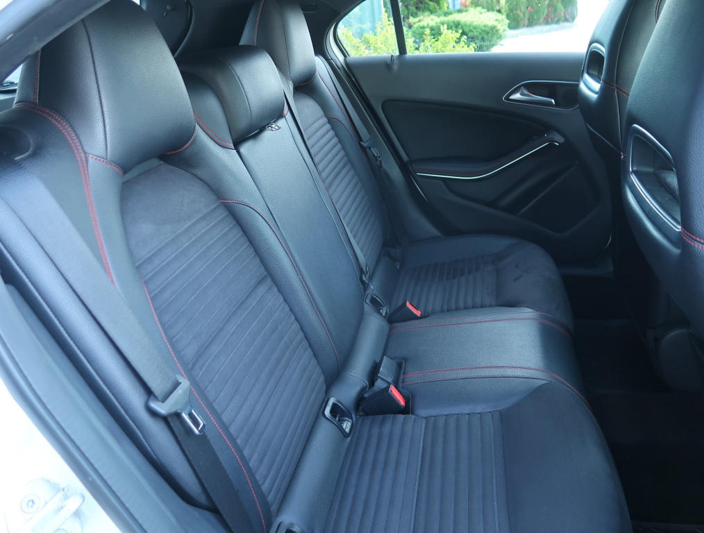 Mercedes-Benz A